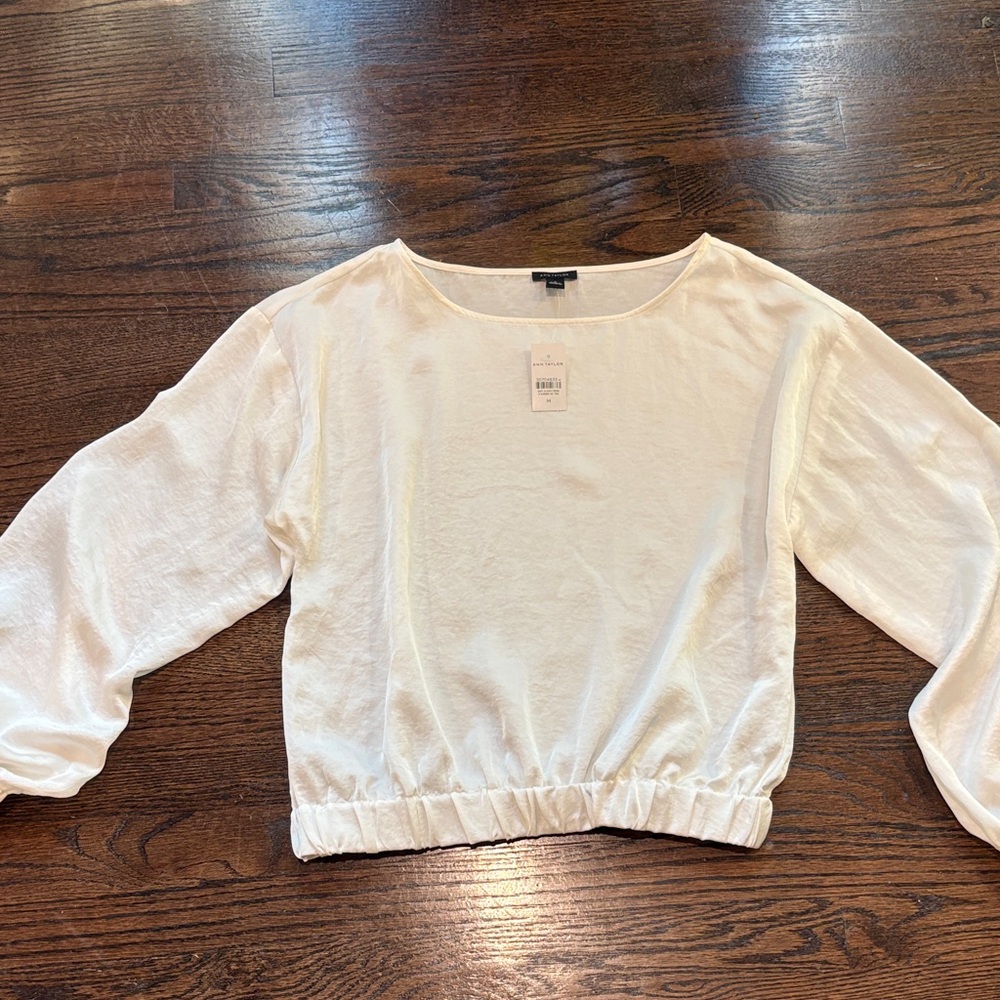 Ann Taylor Cream Long-Sleeve Cropped Blouse